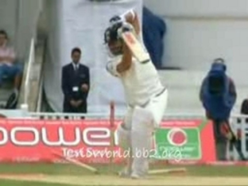 Anderson uproots Tendulkars stumps, 3rd test, The Oval