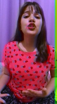 Julia Azevedo (cantando '' É só voce me chamar '')