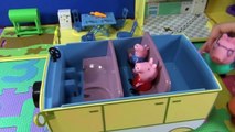 Video Niños para y juguetes de dibujos animados Peppa Pig de ir a la playa juego
