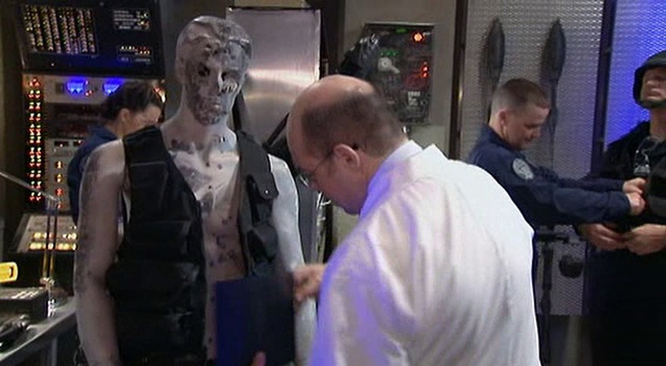 Stargate Sg-1 S07E17 Heroes