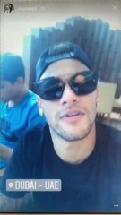 Foot - Transferts : Neymar chante