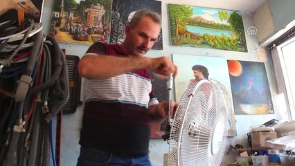 Duvar Boyasıyla Başladı, Ressam Oldu