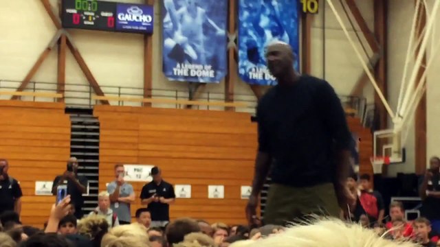 michael-jordan-answers-question-about-lavar-ball (1)