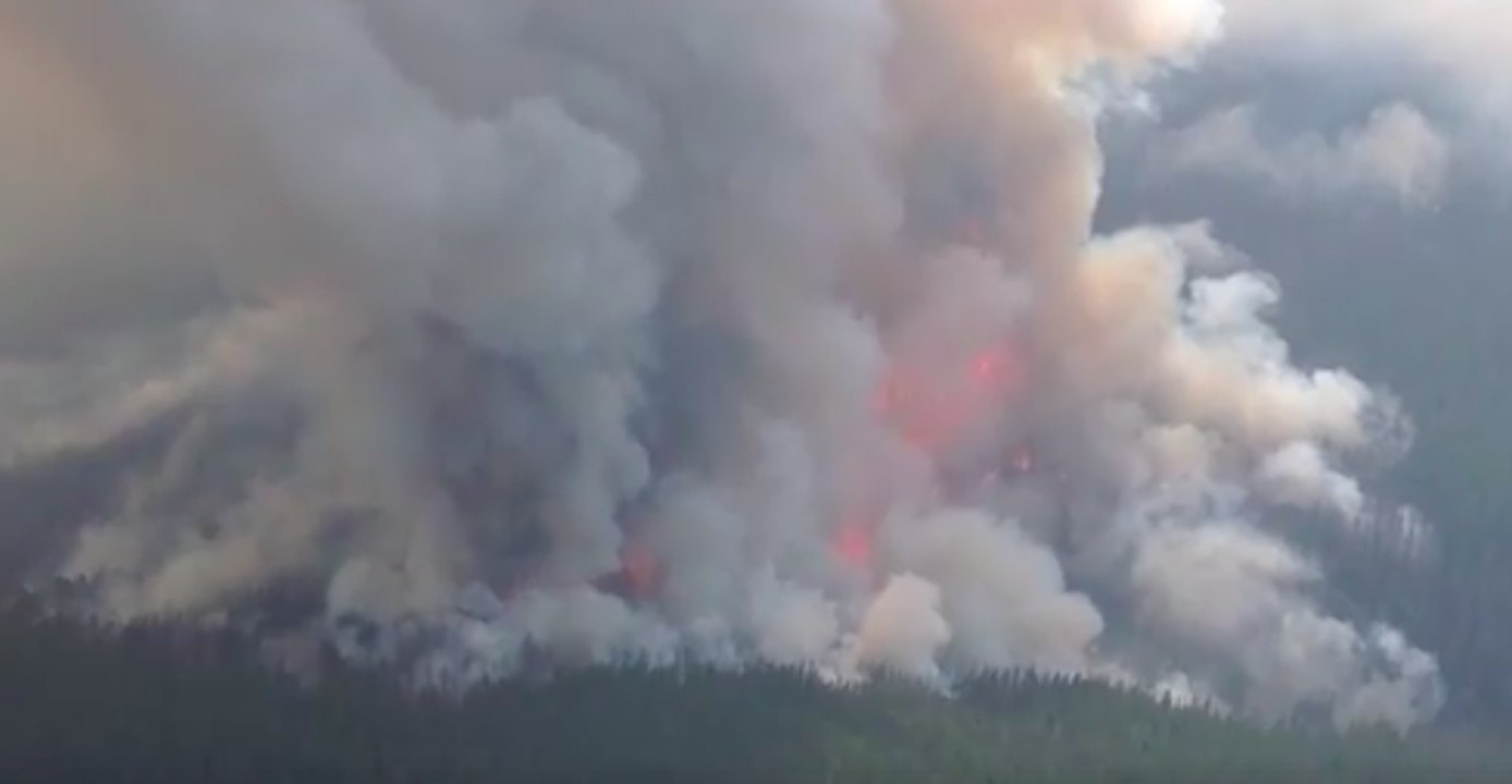 Smoke, Flames Billow From 6,700-Acre Fire in Washington State