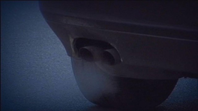 Люди берут кредит у Земли