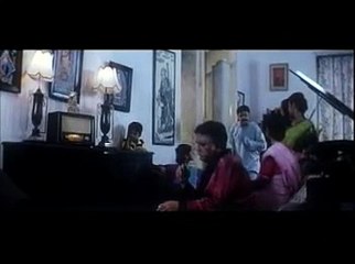 Dariye acho tumi amar gaaner opare