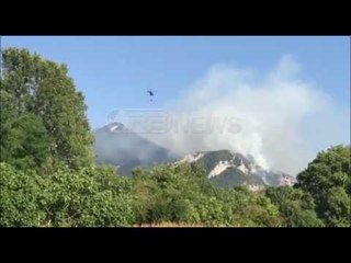 Ora News - Helikopterët e “VIVA” shuajnë flakët e zjarrit në Malin e Dajtit