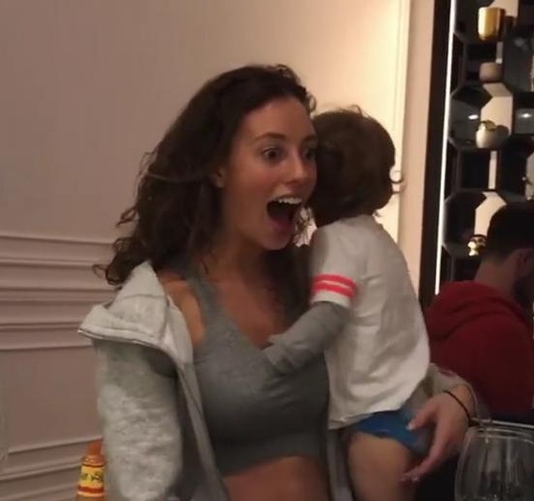 Model Tillie Medlands Rack Is So Impressive This Baby Couldnt Resist. We Cant Blame Him