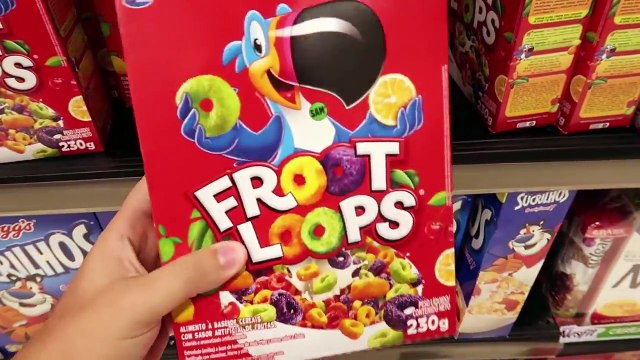 FIZ O MELHOR CAFÉ DA MANHÃ DO MUNDO!! MISTUREI TODOS OS CEREAIS E SUCRILHOS E PROVEI!!