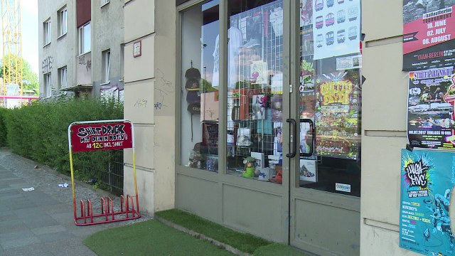 Berlin: des tags nazis changés en graffitis