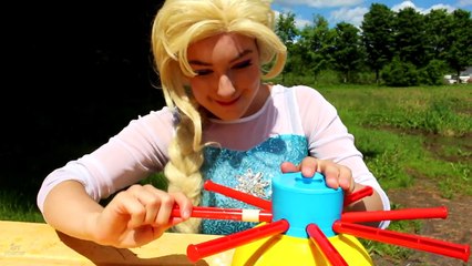 Frozen Elsa & Anna GET HORSES! w_ Spiderman Lipstick Makeup Challenge Fun Pretend Play In Real Life-EP-Scegng7Y