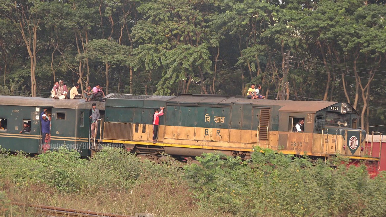 Jamalpur Commuter Train Entering Dhaka Railway Station