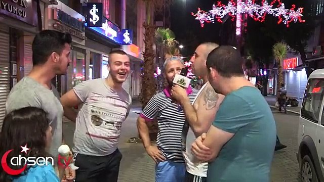 Röportaja Müdahil Olan KIZ Ortalığı Kırdı Geçirdi - Yasin Çakar)