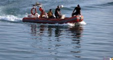 Çaldıkları Deniz Bisikleti İle Gölde Mahsur Kalınca Polisi Aradılar