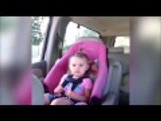 Ces 2 bébés n'ont pas vraiment les mêmes goûts en musique