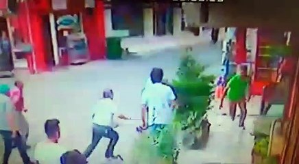 İki berberin kavgasında kan aktı