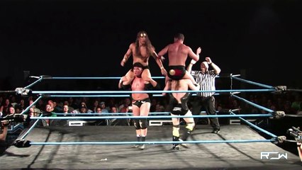 Reality of Wrestling "QUICK CLIP" - Brothers Lockhart vs Heavenly Bodies