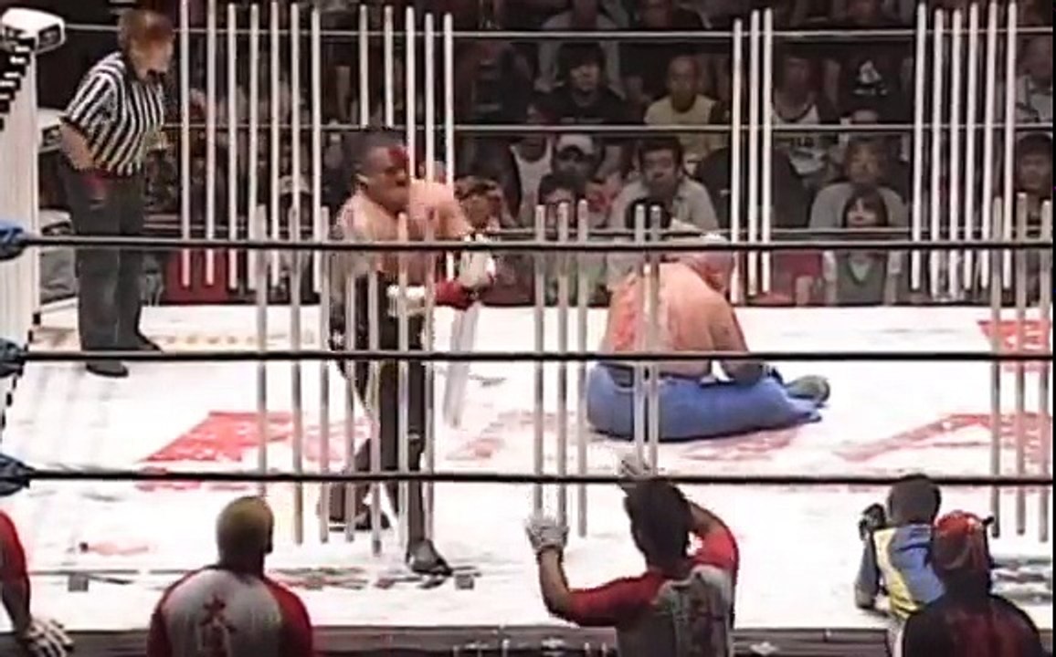 BJW - Abdullah Kobayashi vs. Kankuro Hoshino (200 Lighttubes Rope & Floor Death Match) 2011