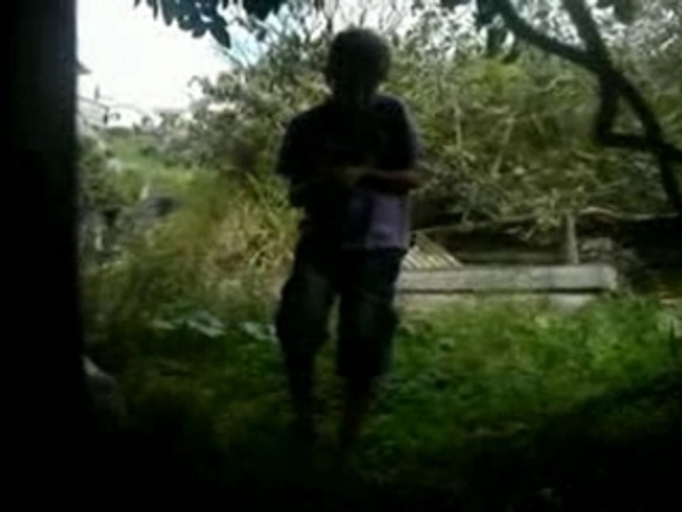 Onde está ela? Where is she?