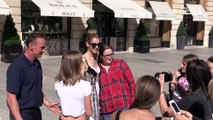 Céline Dion en pleine séance shopping avec Pepe Munoz à Paris