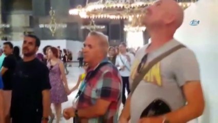 Ayasofya'nın İçinde Aniden Namaza Durdular