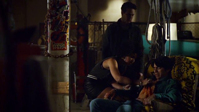Shadowhunters 2x18 Sneak Peek #2 Awake, Arise, or Be Forever Fallen (HD)