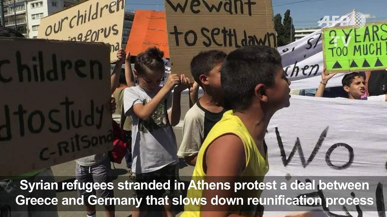 Syrian refugees in Athens protest deal to slow reunification