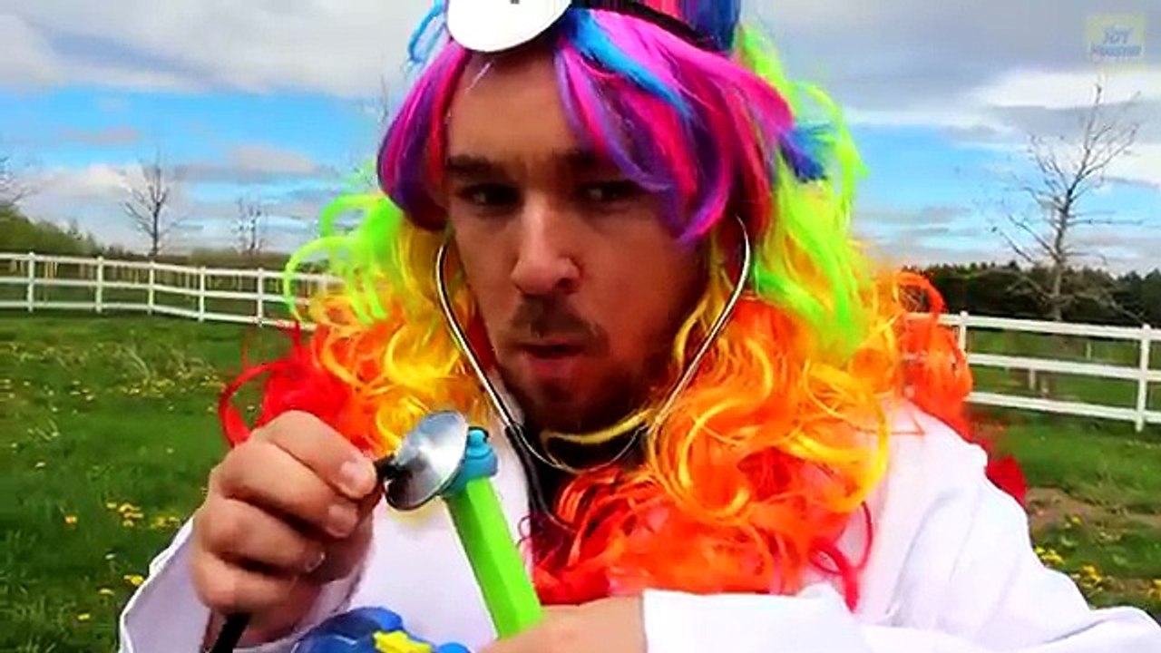 Joker Turns Elsa into Pez Candy! w/ Anna and Spiderman SuperHero in Real Life