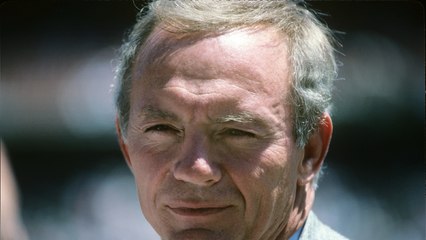 Jerry Jones turns 1990's Cowboys into dynasty