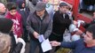 Argentine farmers protest by giving away 30 tons of bananas