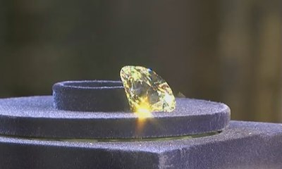 Berlian Langka Akan Dilelang Secara Online