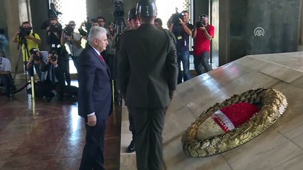 anıt gabirde put keme-ele taptıktan sonra ke-efir ete-etürke fe-etiha okuyan iyme-ensız başbakan