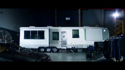 iPhone 7 — The Rock x Siri - Reminder — Apple