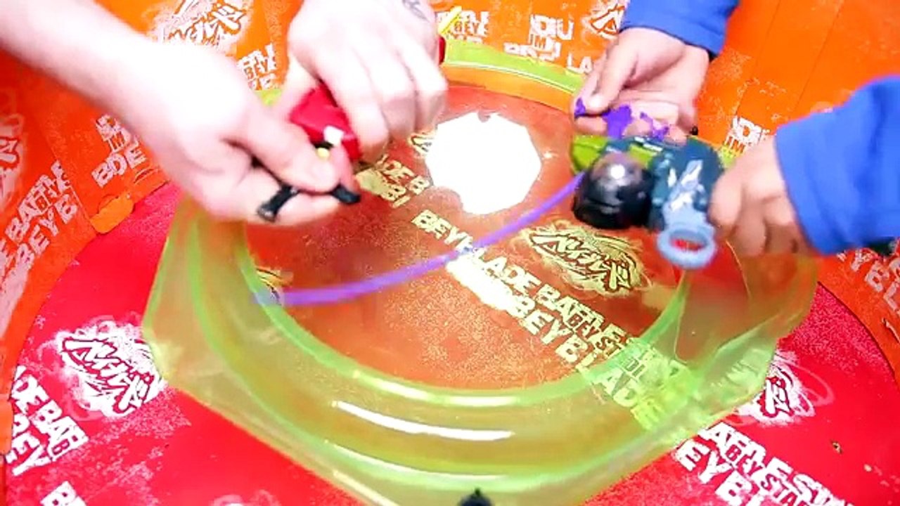 Beyblade METAL FIGHT VS Beyblade BURST | Battle of Generations (Epic Beyblade Marathon)