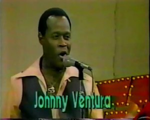 Johnny ventura y su combo show - El Cachimbo , canta roberto del castillo - MICKY SUERO CANAL