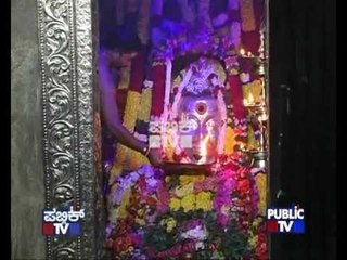 DEVOTEES OFFERS POOJA FOR NEW YEAR