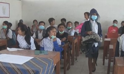 Hujan Abu Sinabung, Ganggu Aktivitas Sekolah