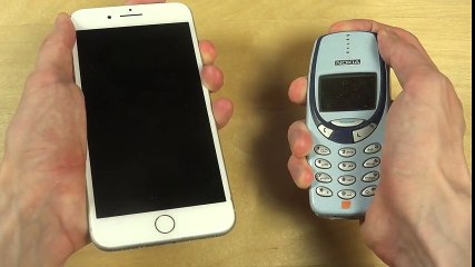 iPhone 7 Plus iOS 11 Beta vs. Nokia 3310 - Which Is Faster