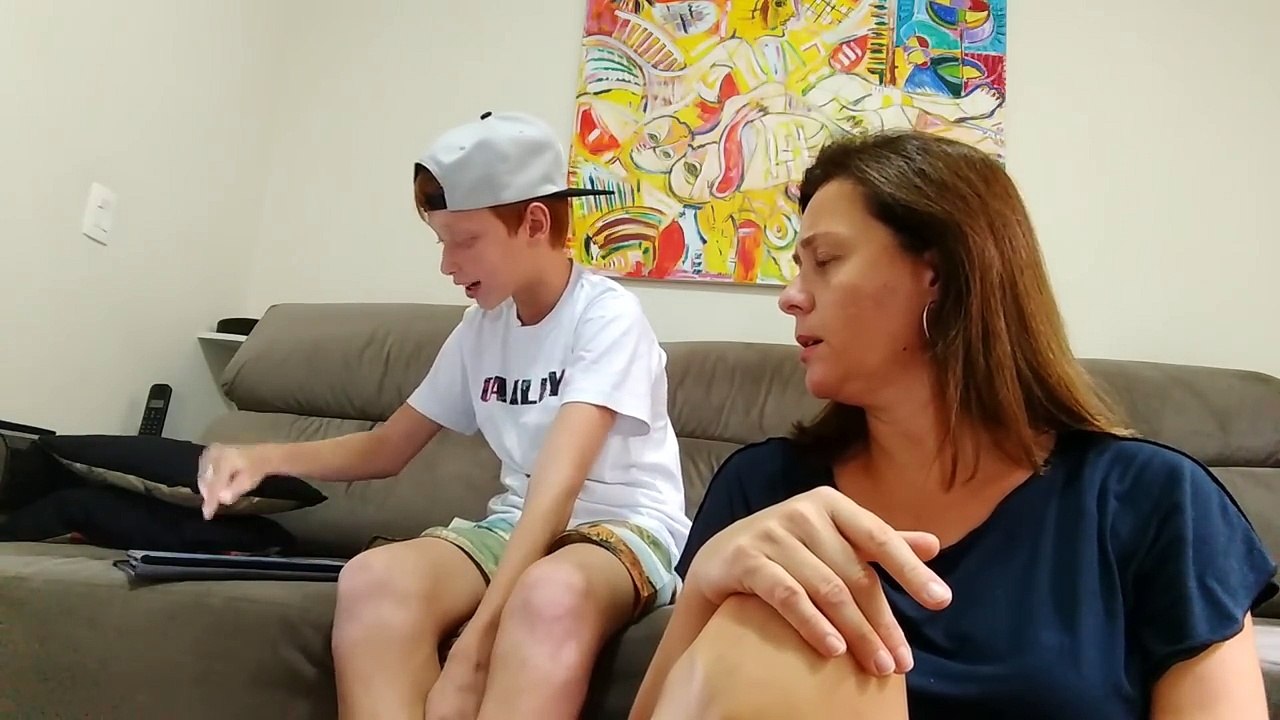 Minha mãe reagindo aos funk pesado