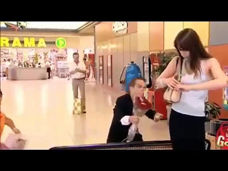 دوربین مخفی خاستگاری خنده دار آدم کوچولو