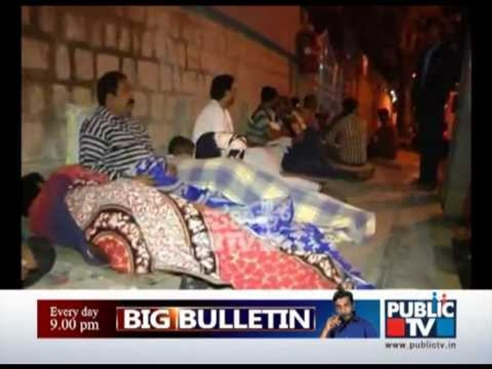 PARENTS WAITING FOR APPLICATION FOR SCHOOL ADMISSION