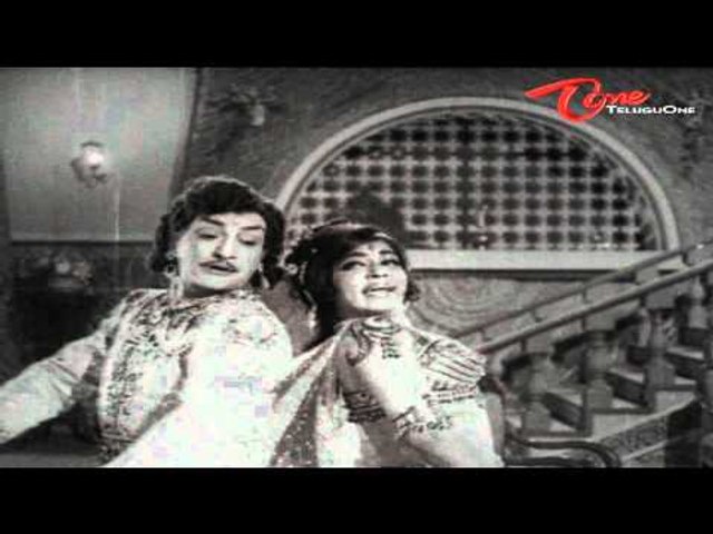 Chikkadu Dorakadu Songs | Idhigo Nenunnaanu | NTR | Jayalalitha | Old Songs
