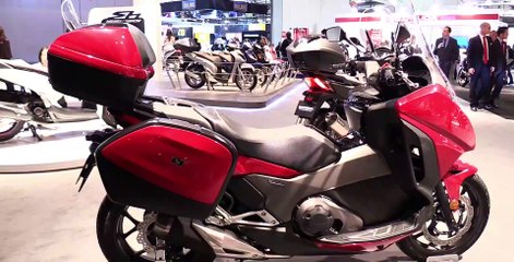 2017 Honda Integra 750 DCT Accessorized - Walkaround - 2016 EICMA Milan