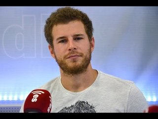 Entrevista a Álvaro Cervantes por la serie 'Hermanos'