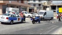 Ora News – Sarandë, drejtuesi i dehur i biçikletës aksidenton një shtetas