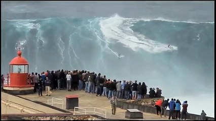 Серфинг на огромных волнах