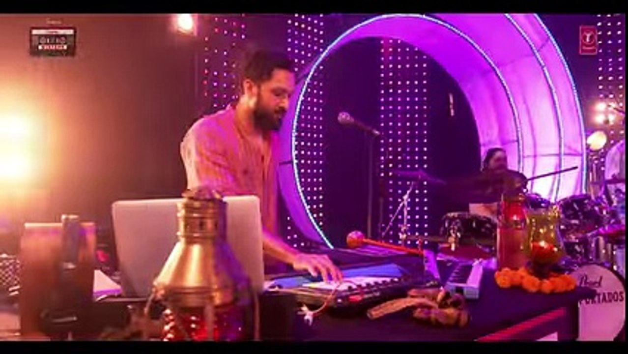 Ambarsariya_Suit Song - T-Series Mixtape - Kanika Kapoor, Guru Randhawa - Bhushan Kumar