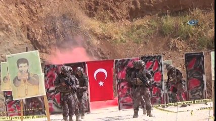 Özel Harekat Polisleri Nefes Kesti