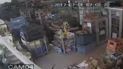 Market Arabasıyla Hırsızlık Kameralara Yansıdı