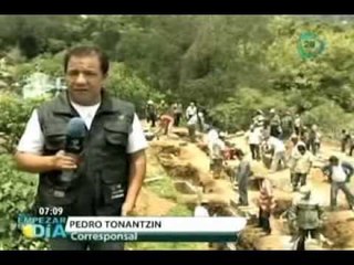 Download Video: Suman 28 muertos en el accidente carretero en Guerrero; sepultan a las víctimas